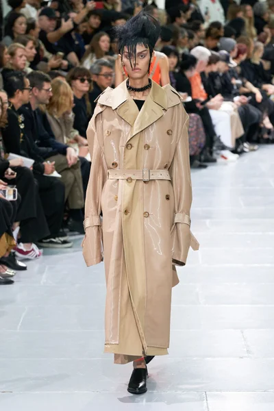 Look 5